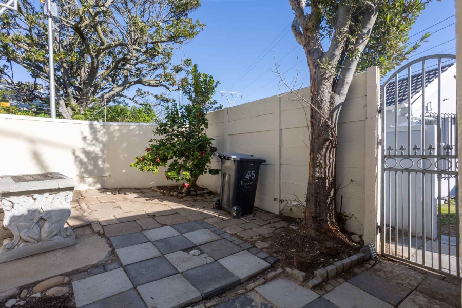 2 Bedroom Property for Sale in Rondebosch Village Western Cape